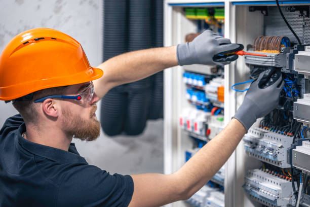 Best Affordable Emergency Electrician  in Winnfield, LA